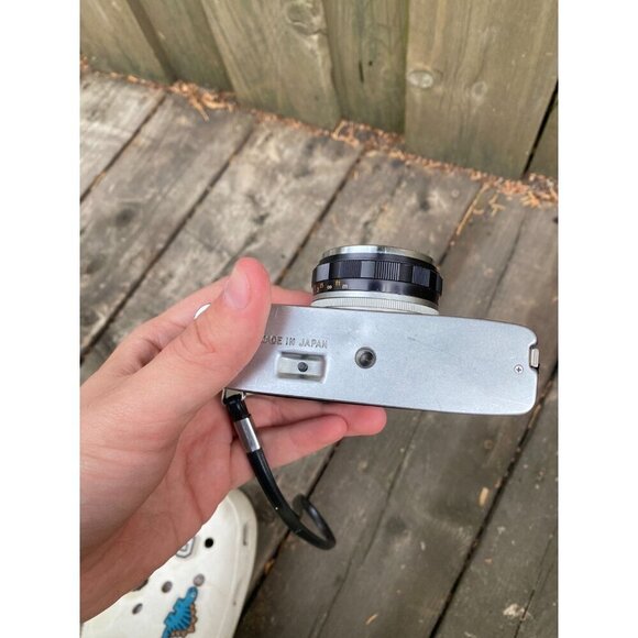 Olympus Trip 35 Point & Shoot 35mm Film Camera 40mm f2.8 From Japan - Working - Picture 2 of 6